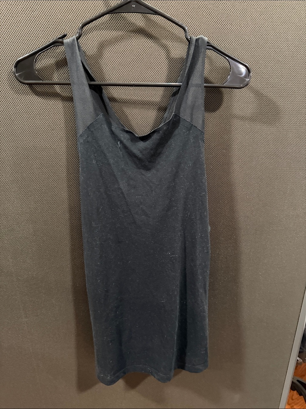 Nike women’s muscle tee size large